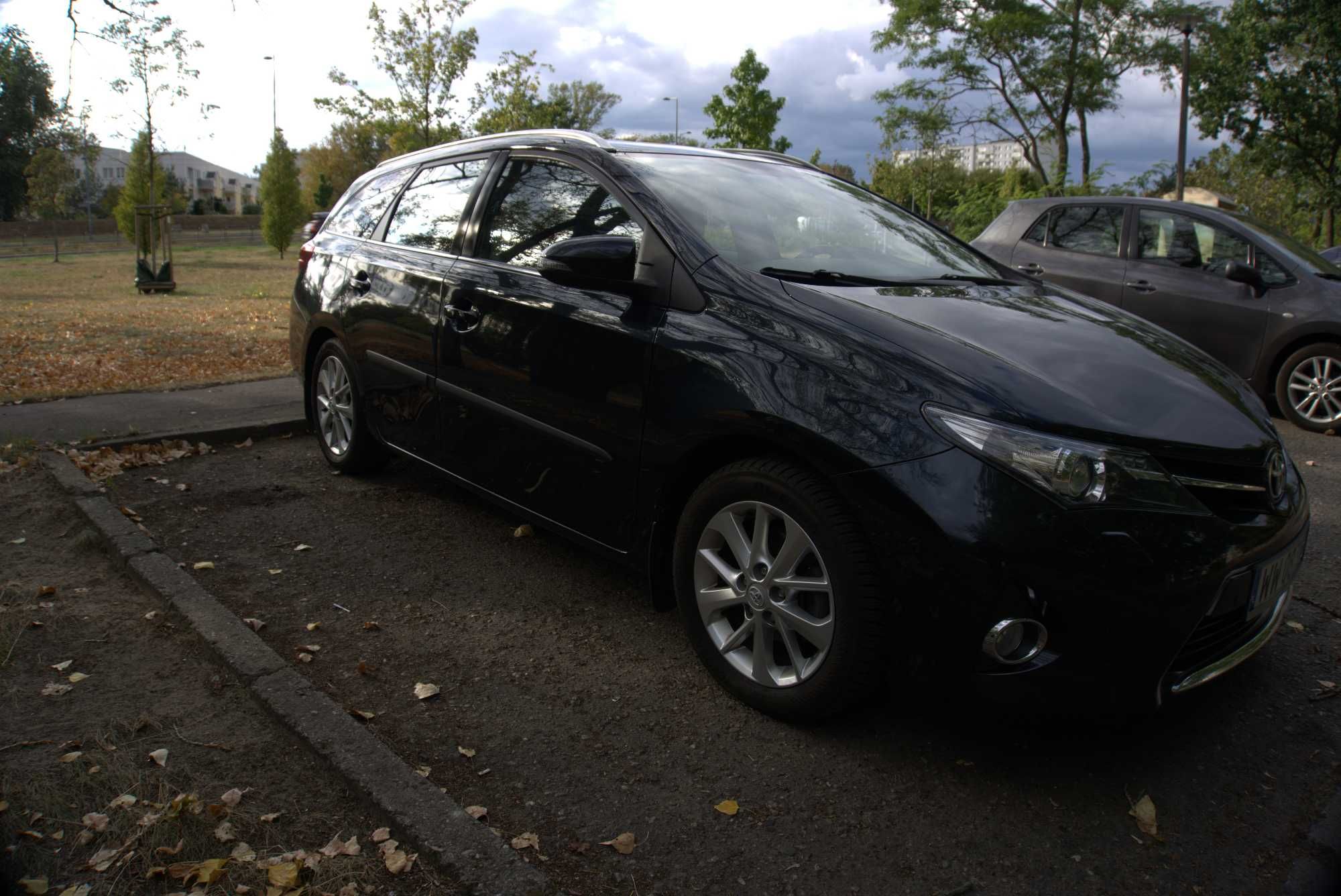 Toyota Auris / 2 właściciel / LPG / 186.000km