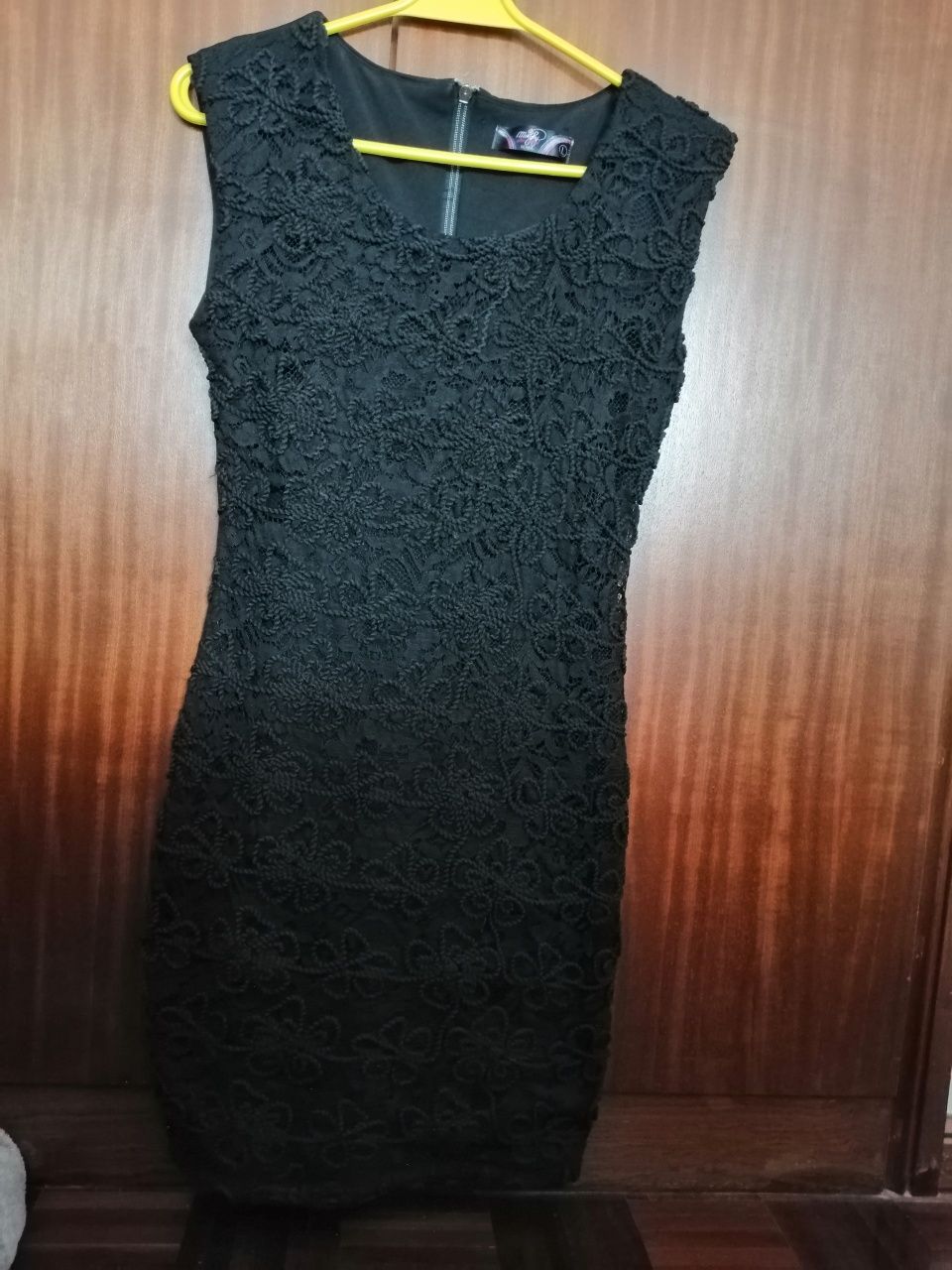 Vestido clássico preto