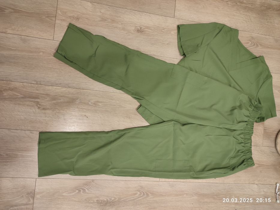 Nowy zielony mundurek medyczny rozmiar S