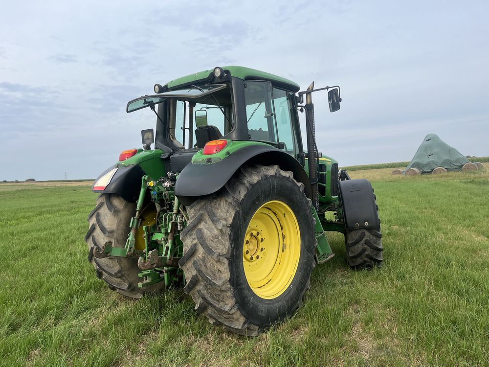 John Deere 6930 . Pneumatyka