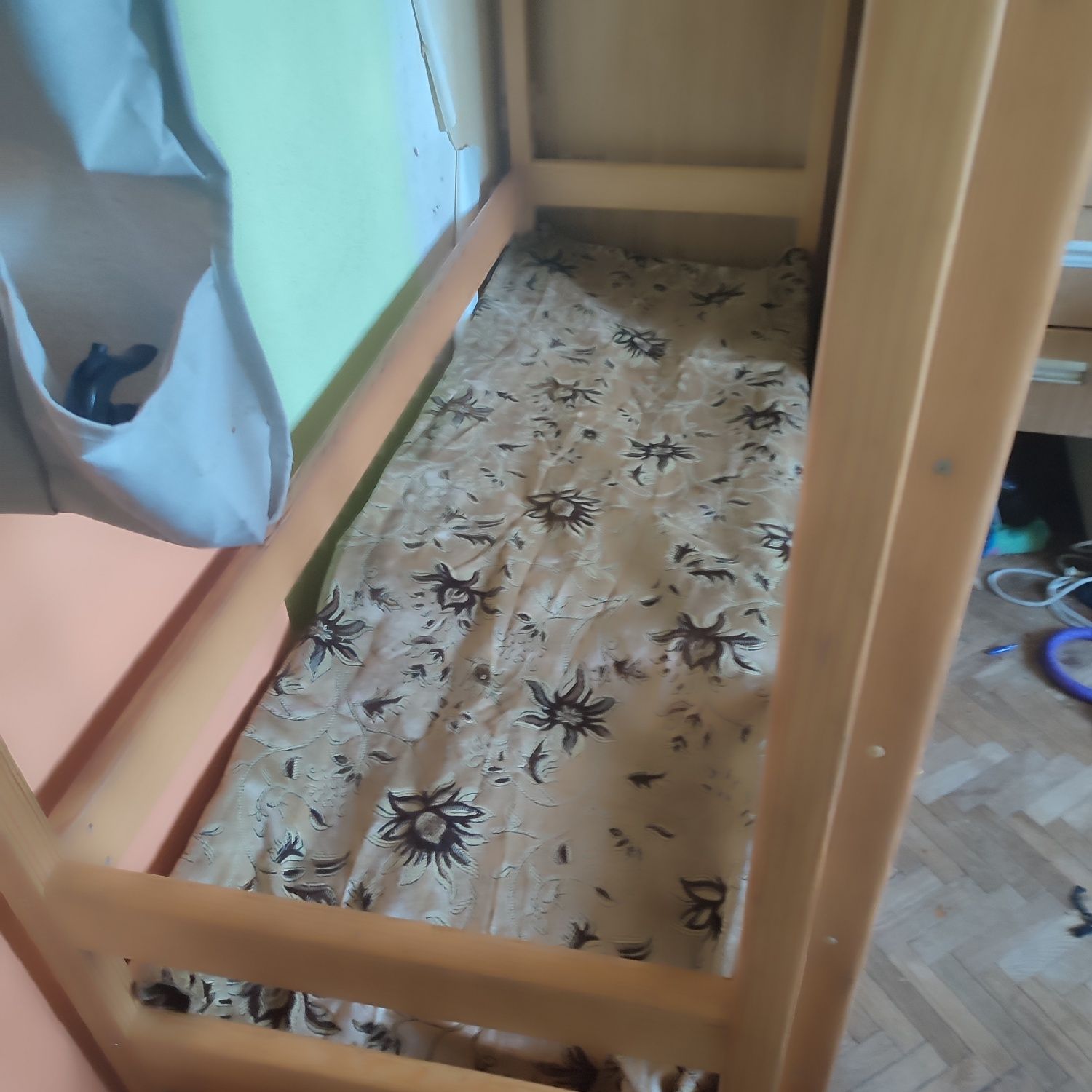Продам двухъярусную кровать