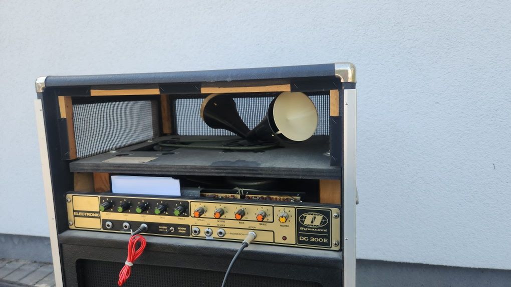 Kolumna Dynacord DC300E do pianino gitara