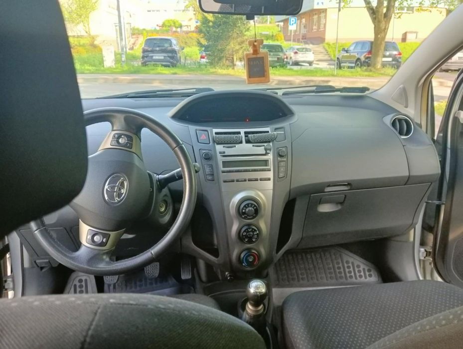 Toyota Yaris 1.0 2011