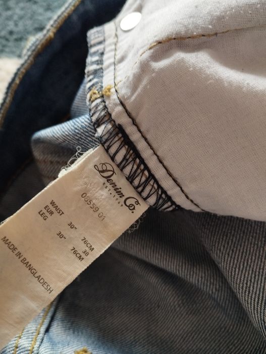 Dżinsy jeansy proste przecierane denim co