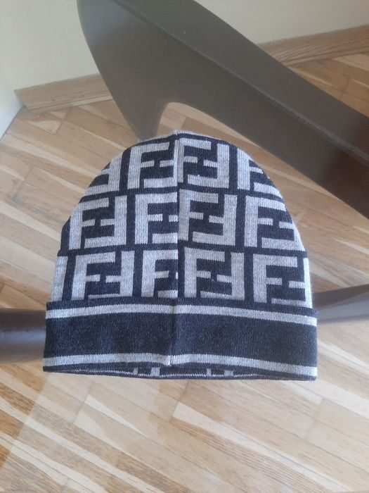 Fendi шапка  Нова