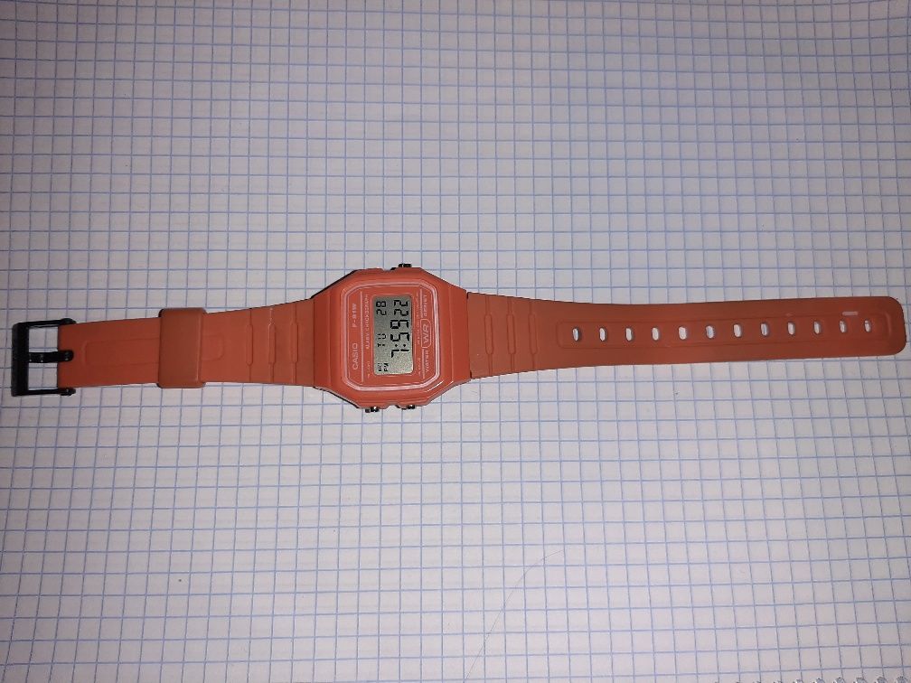 Редкие винтажные часы Casio F-91W