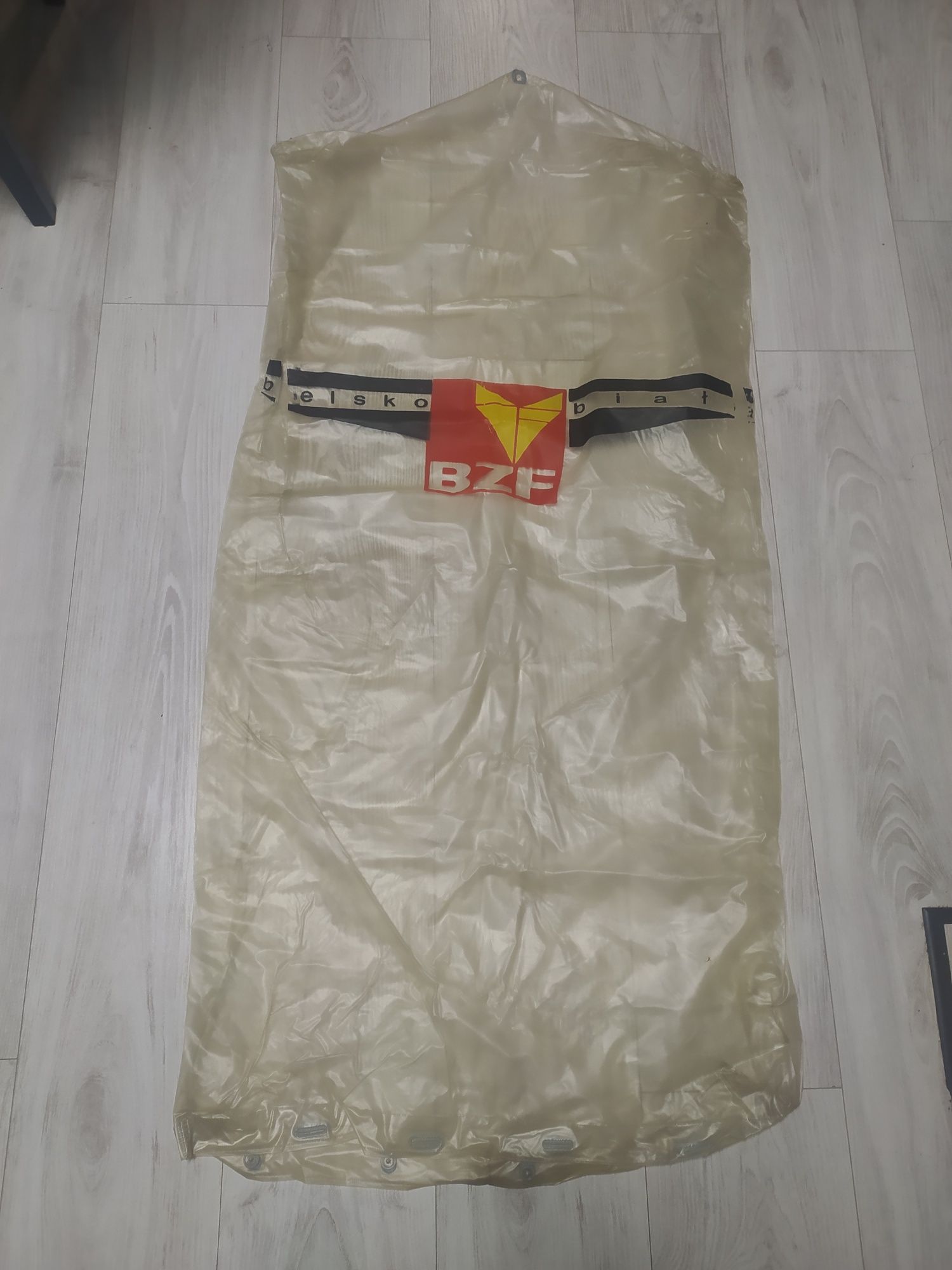 Pokrowiec na płaszcz, sukienkę, dawnych lat- BZF -120 cm