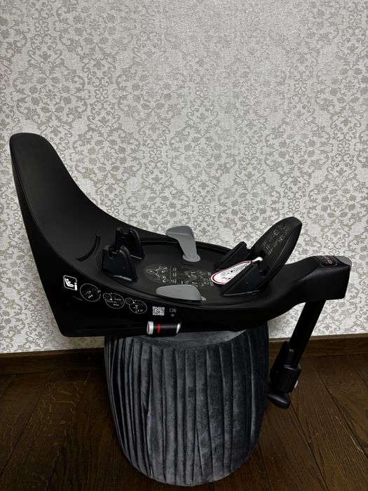 База/платформа Cybex Z2/T для автокрісла Cloud T Z2  і Sirona T Z