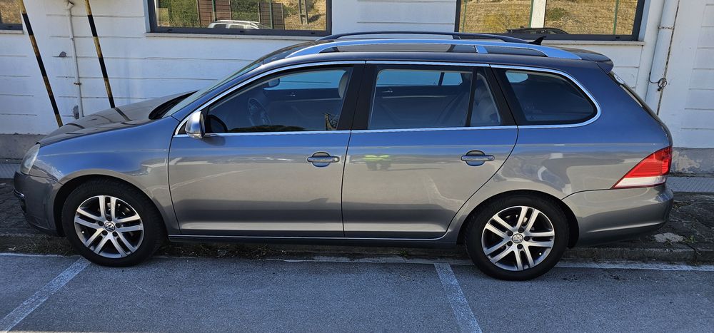 Vendo  vw golf variant 1.9 tdi  versão sportline 
260.000 k