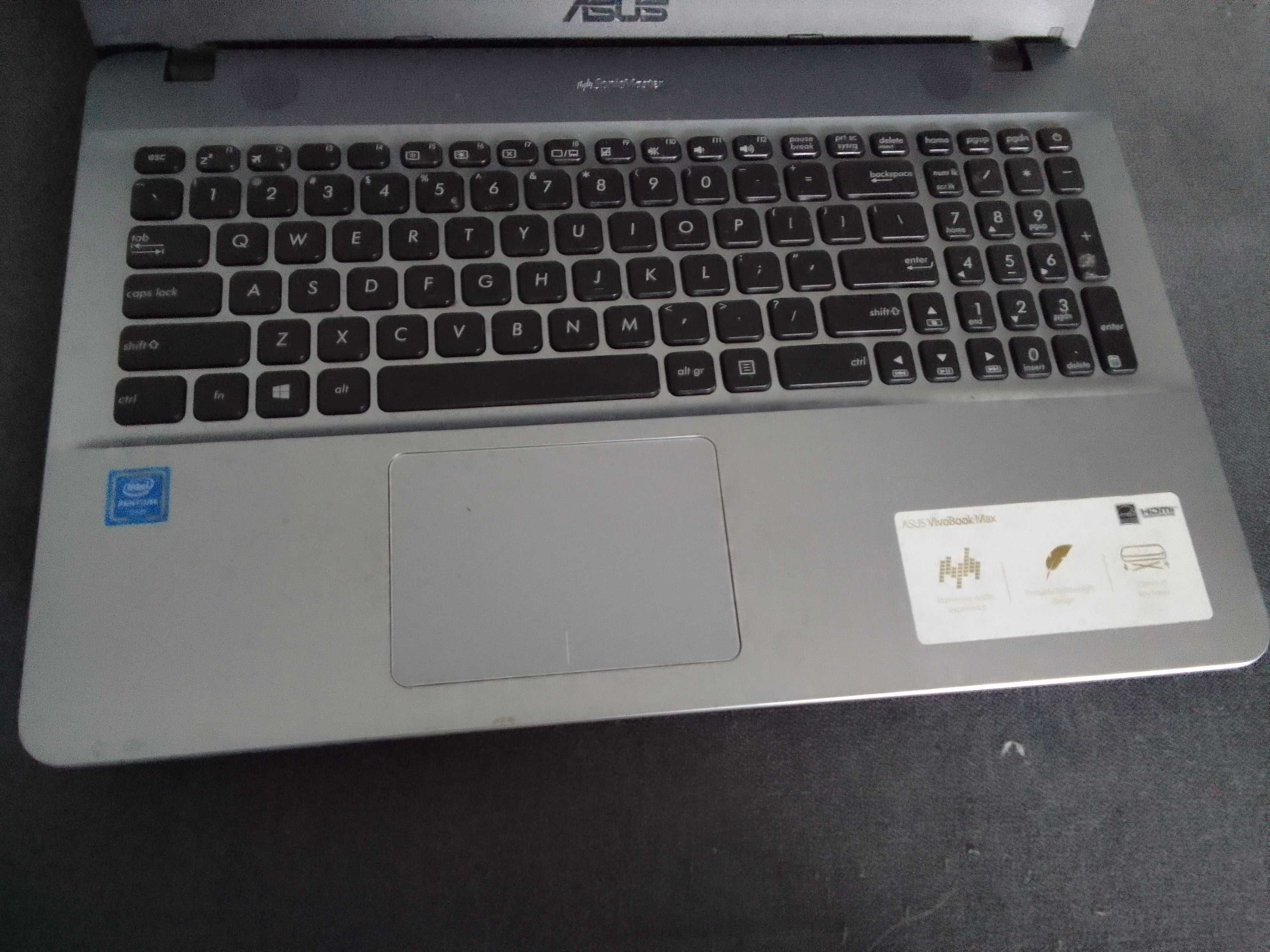 Laptop ASUS ,2020