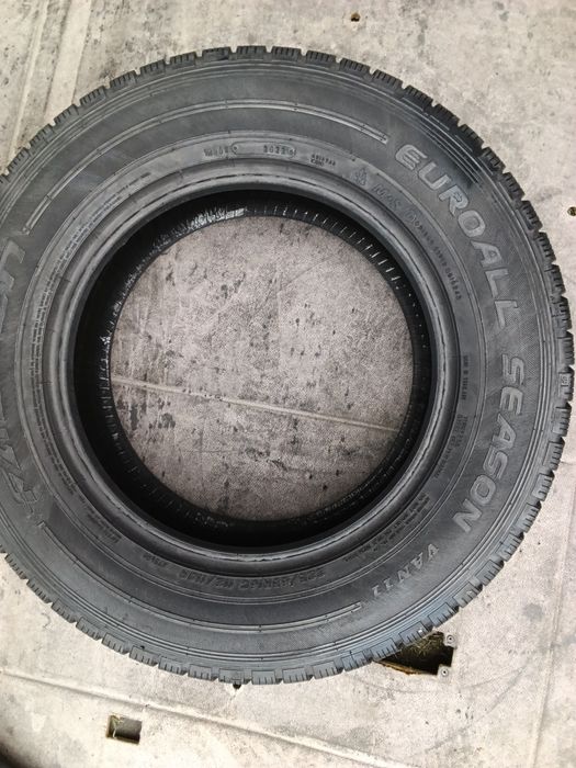 Продам шини 225/65R16C