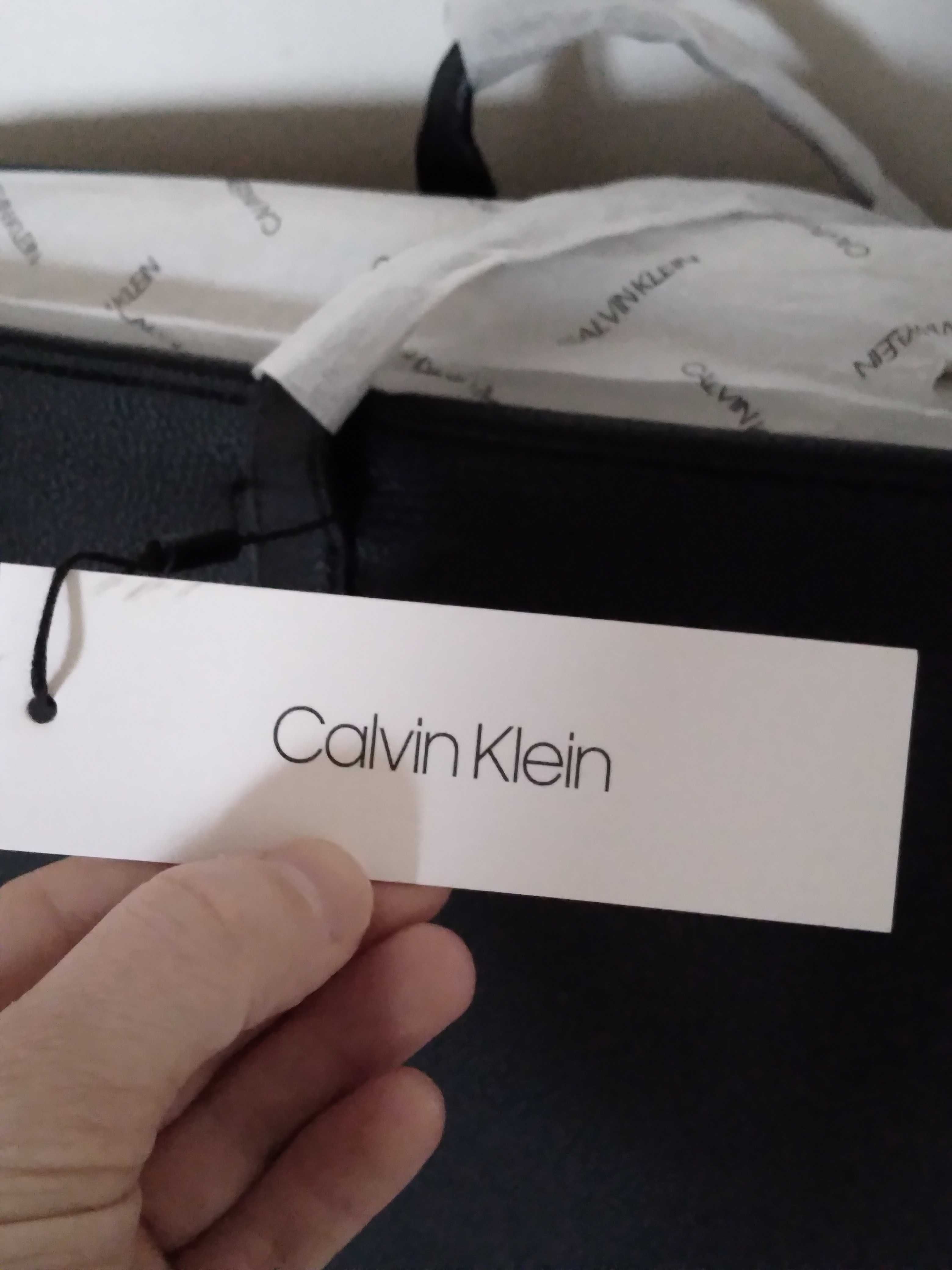 Torba na ramie damska Calvin Klein czarna