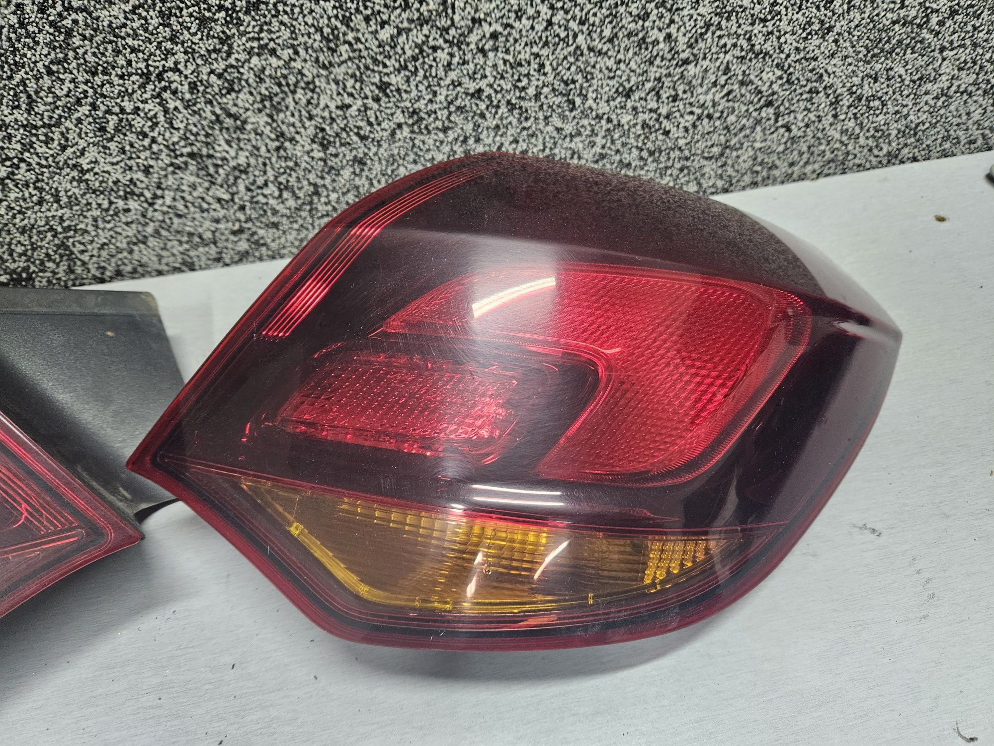 Opel Astra J Lampa Tył Hb