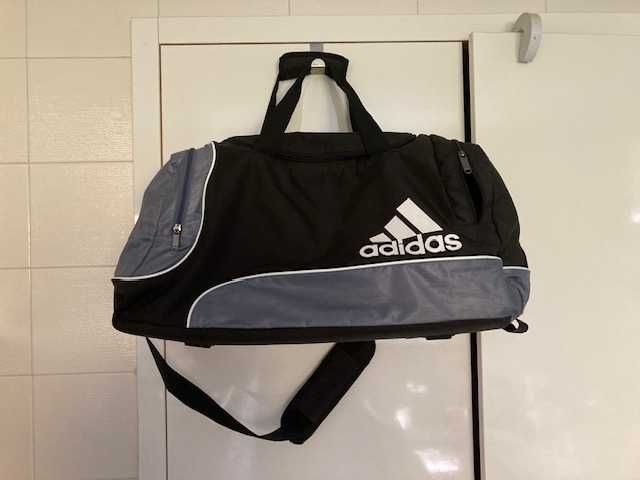 Grande saco desportivo Adidas original (ver etiqueta e zip),