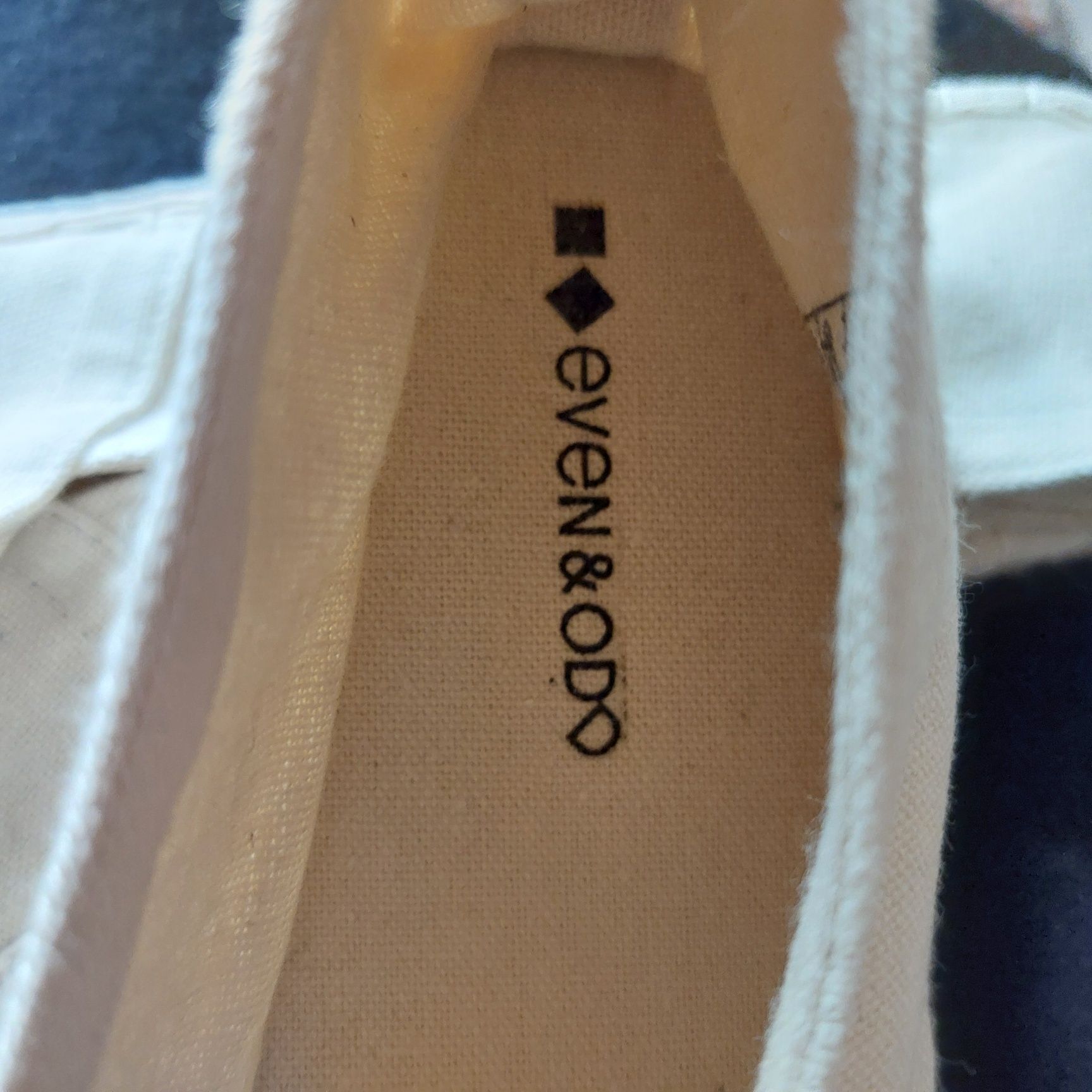 Beżowe płócienne espadryle Even&Odd