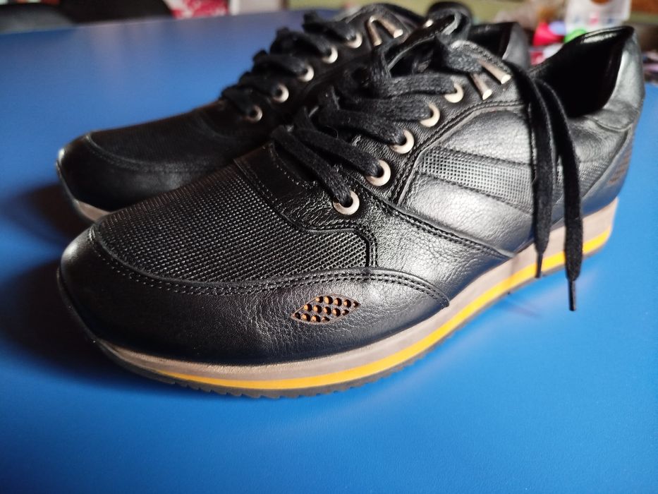 Мужские кожаные кроссовки Voyager | 43 р. | Турция | Демисезон | Новые