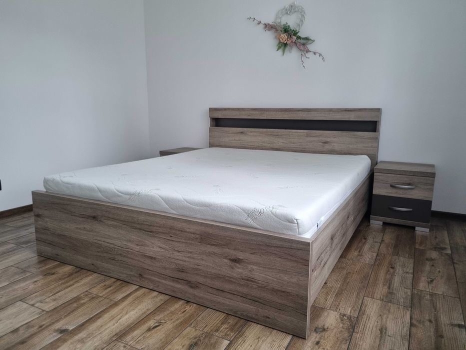 Kąplet mebli do sypialni wraz z materacem