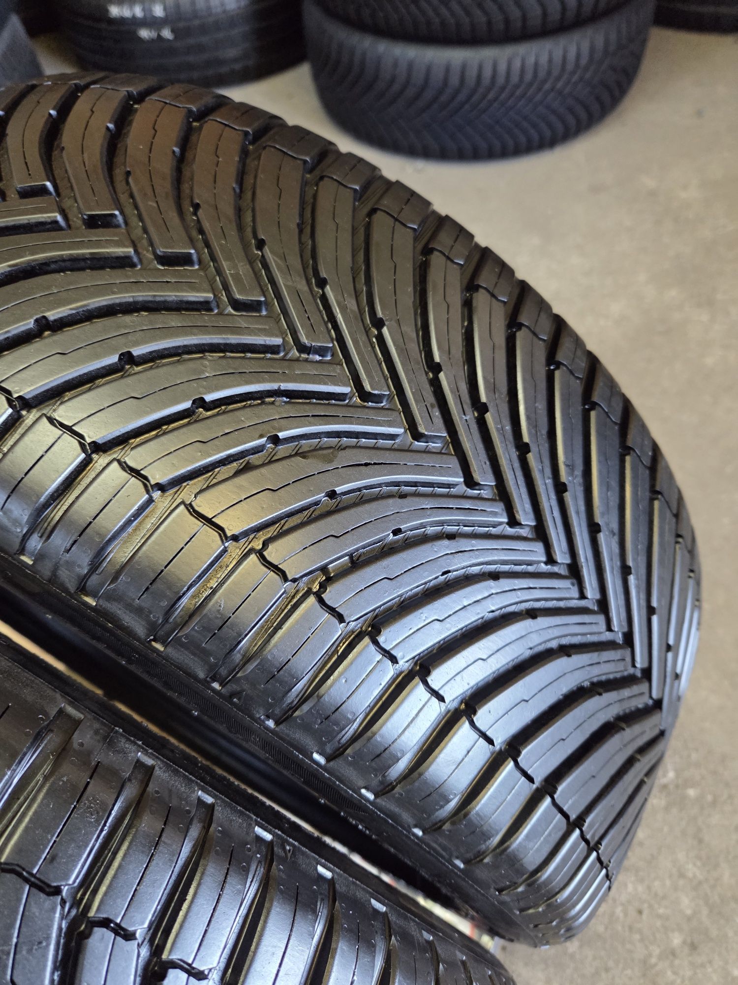 opony używane 225/45R17 Bridgestone Turanza Allseason 6 Enliten