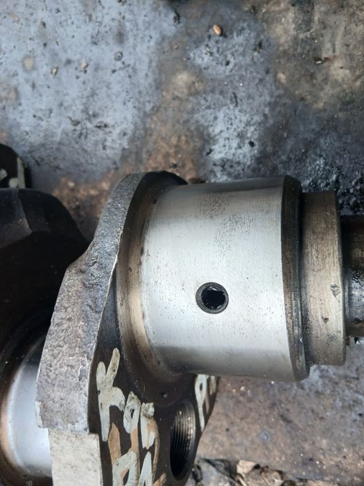 Продам колінвал юмз 6 р 1 покругу прошліфований