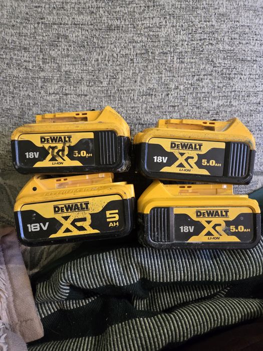 Dewalt 18v 5.0 xr 22рік роботчі ціна за 1шт