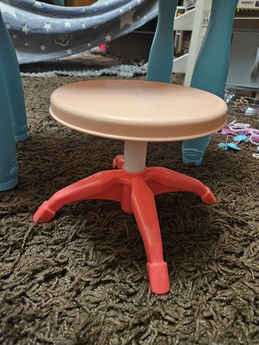 Дитяче трюмо для дівчаток