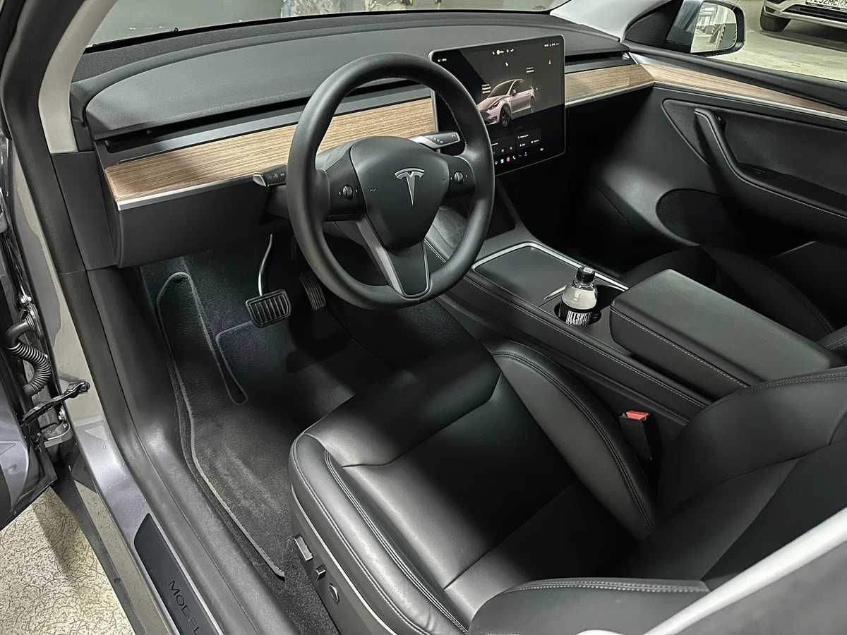 Tesla Model Y Long Range, 2023