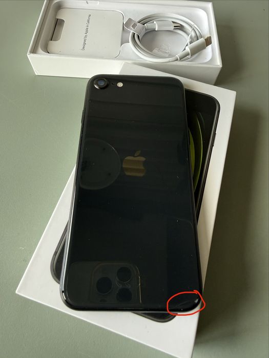 Apple iPhone SE 2020 com 128Gb