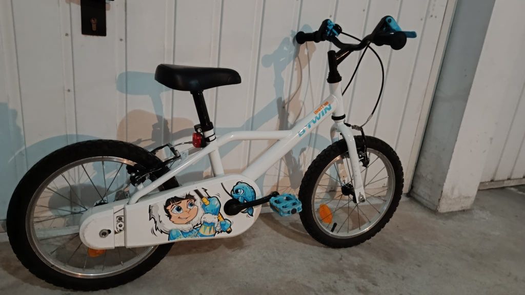 Bicicletas Decathlon menino e menina