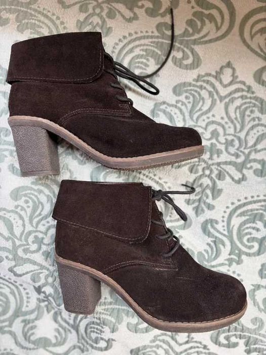 37 Zamszowe botki na obcasie brąz świetny fason - sznurowane trzewiki