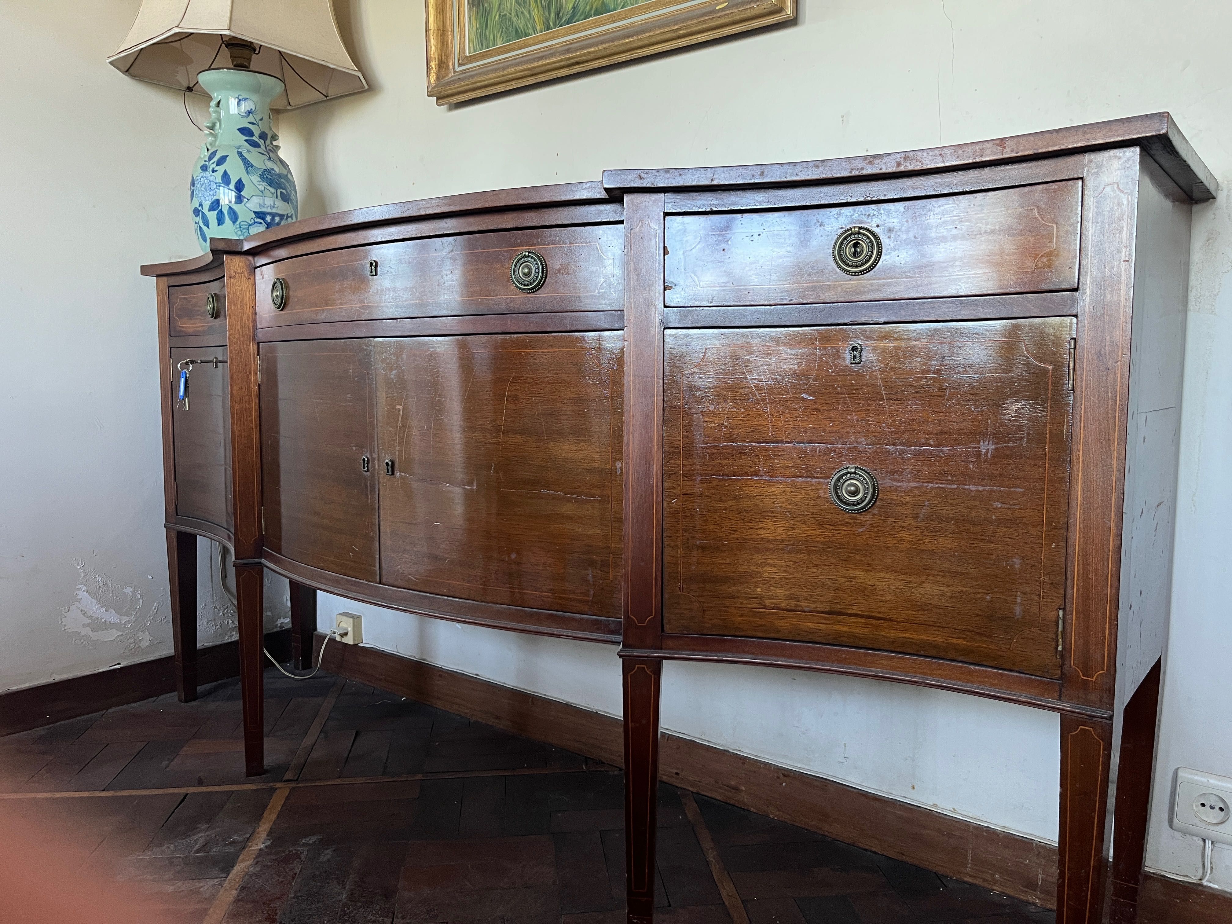 Sideboard estilo inglês