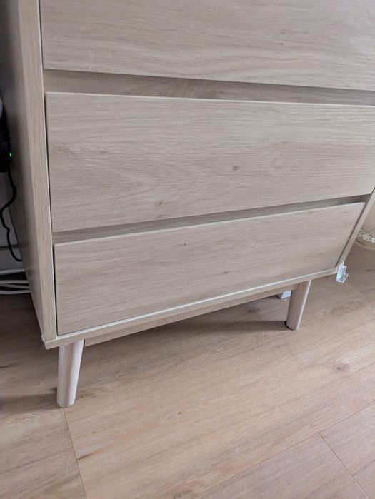 Cómoda estreita IKEA