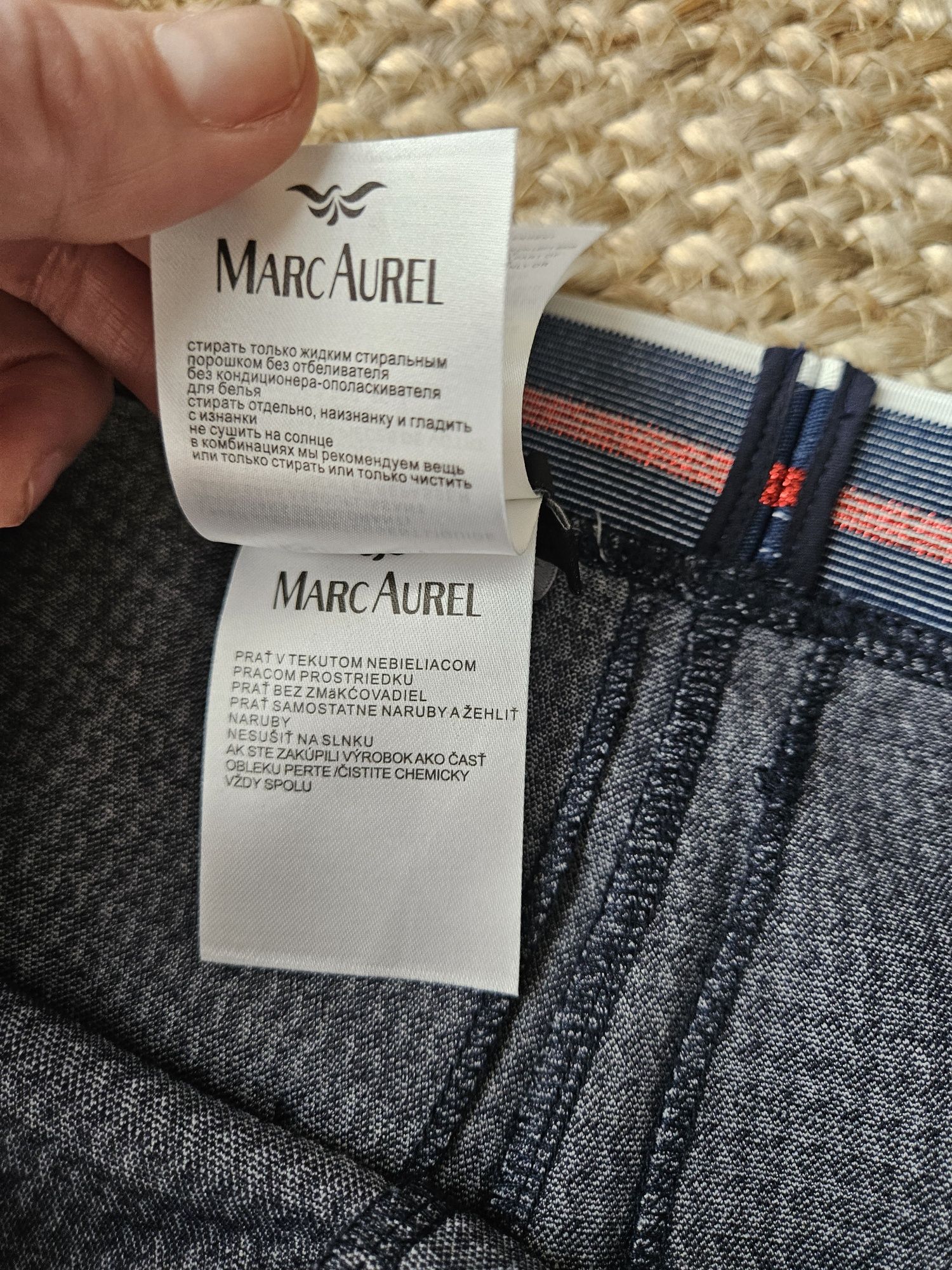 Stylowe spodnie w drobną kratkę – Marc Aurel na gumce  M/ L eleganc