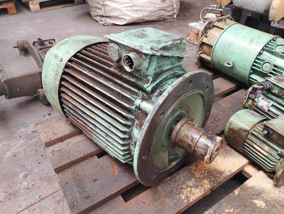Silnik elektryczny VEM 18.5 KW 3 fazowy 1455 obr.