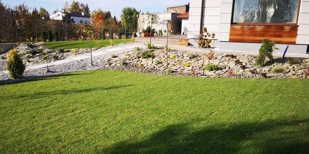 Pielęgnacja ogrodów/zakładanie ogrodów/nawodnienie/ogrodzenie panelowe