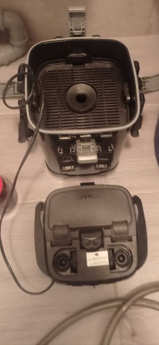 Akwarium z wyposażeniem