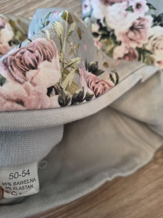 Czapka i komin komplet w kwiaty 50-54