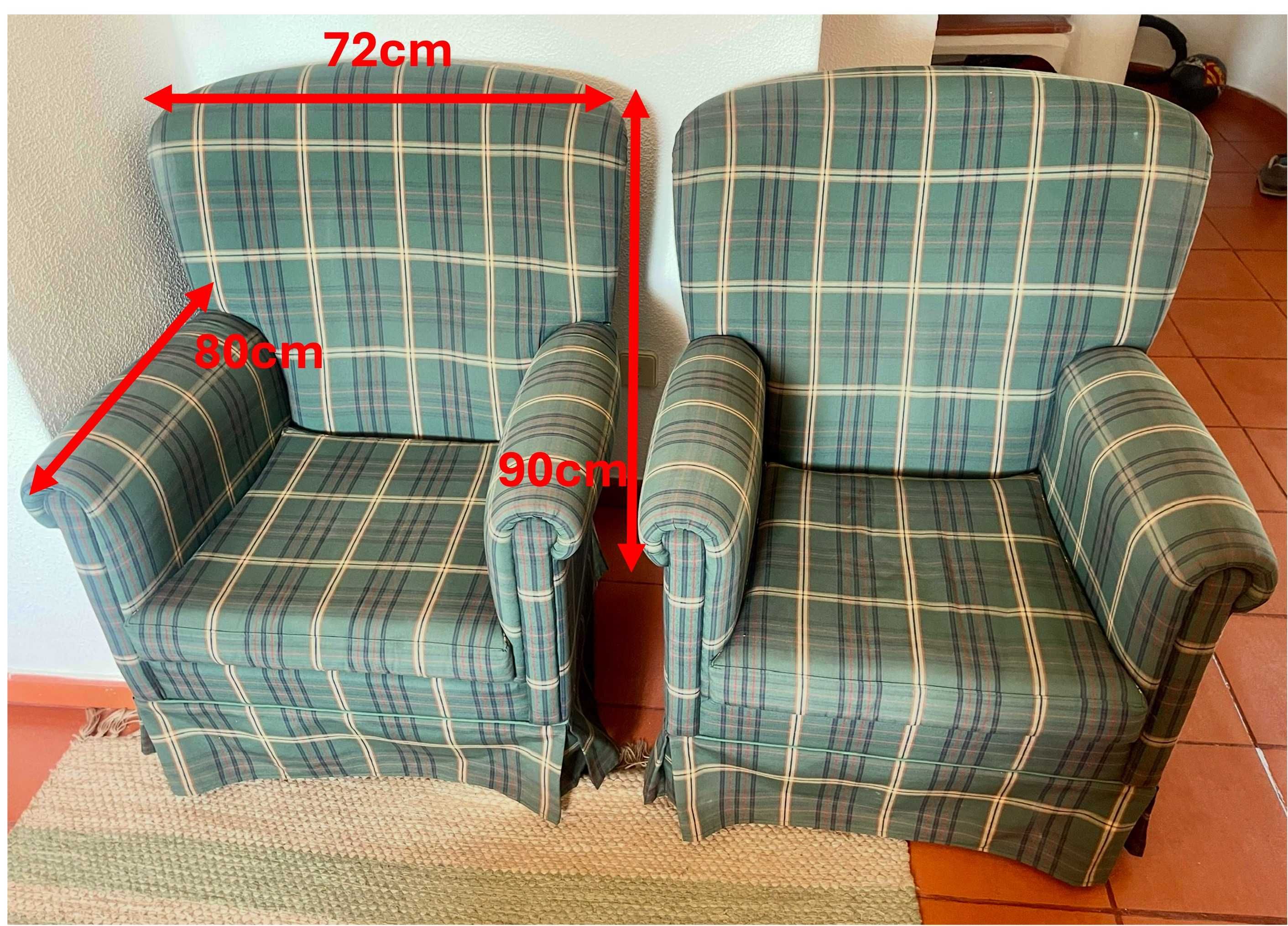 Sofá cama e 2 poltronas em tecido