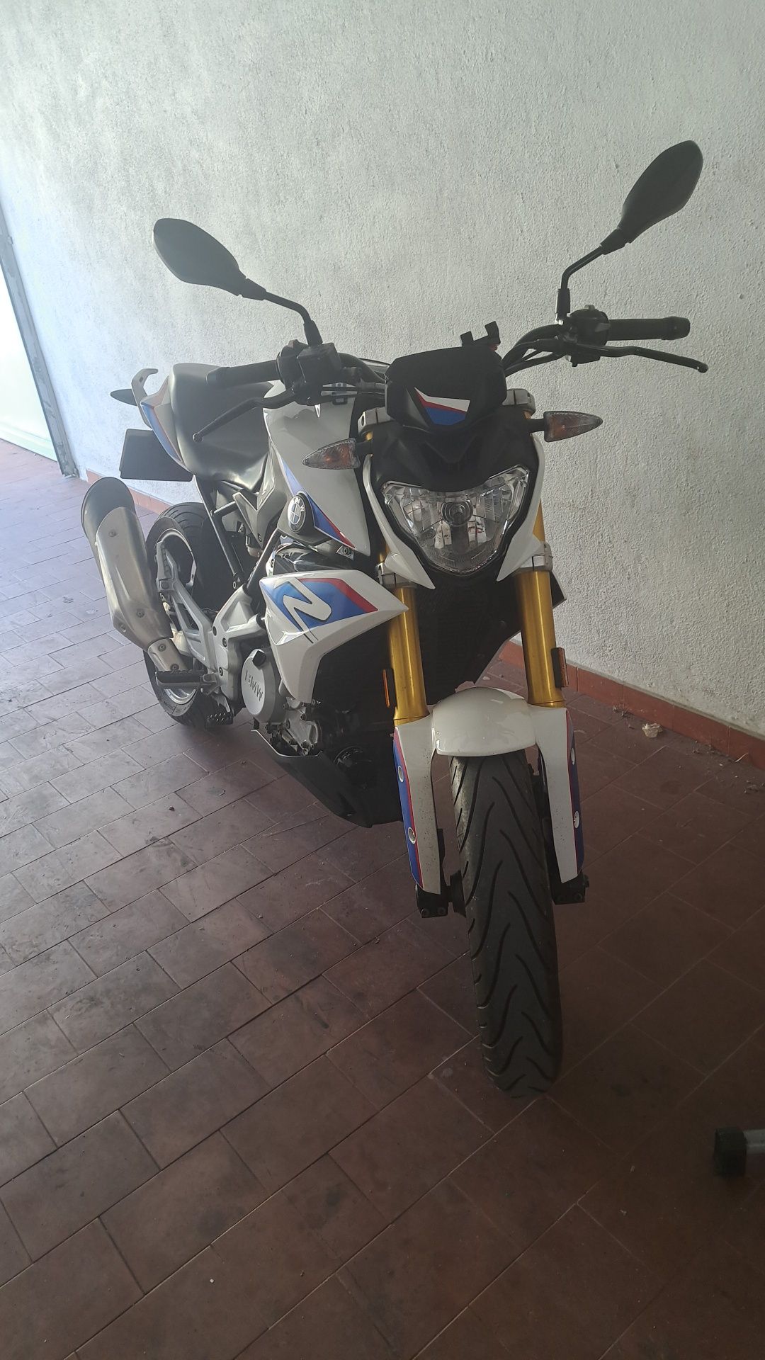BMW G 310R impecável