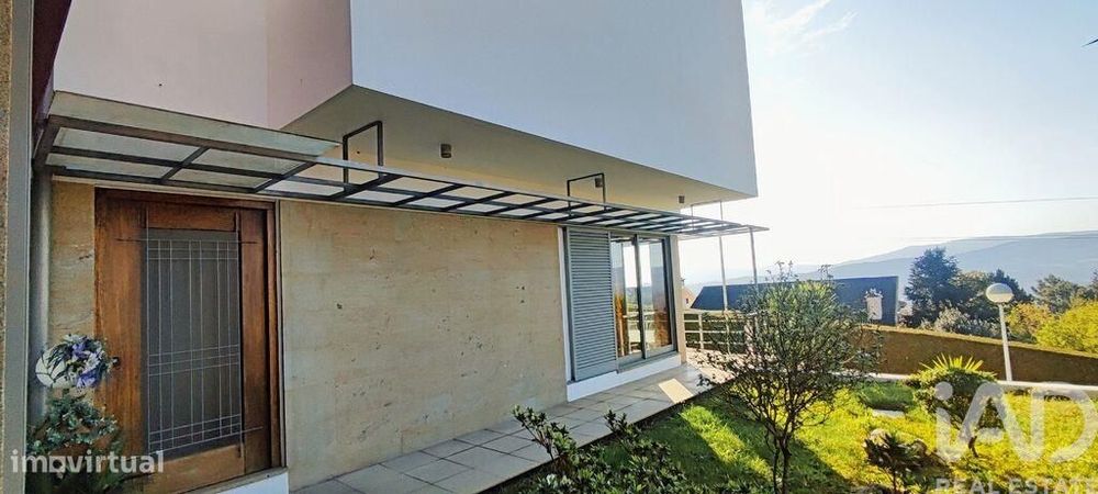 Casa / Villa T4 em Loivo de 346,00 m2