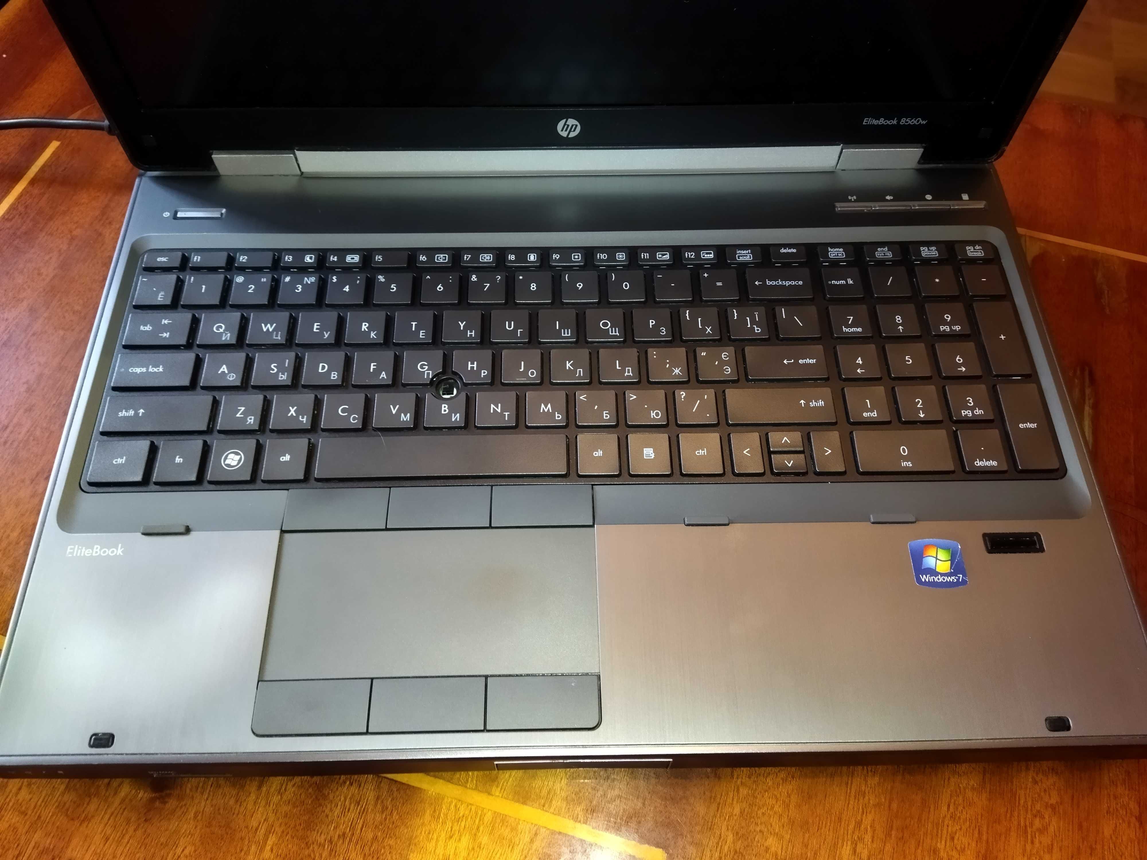 HP EliteBook 8560w Core i7-2760QM, 4 ядра/8 пот., 16GB DDR3, SSD 240GB