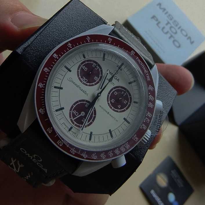 Pluto Watch - niepowtarzalny design inspirowany zimnem kosmosu!