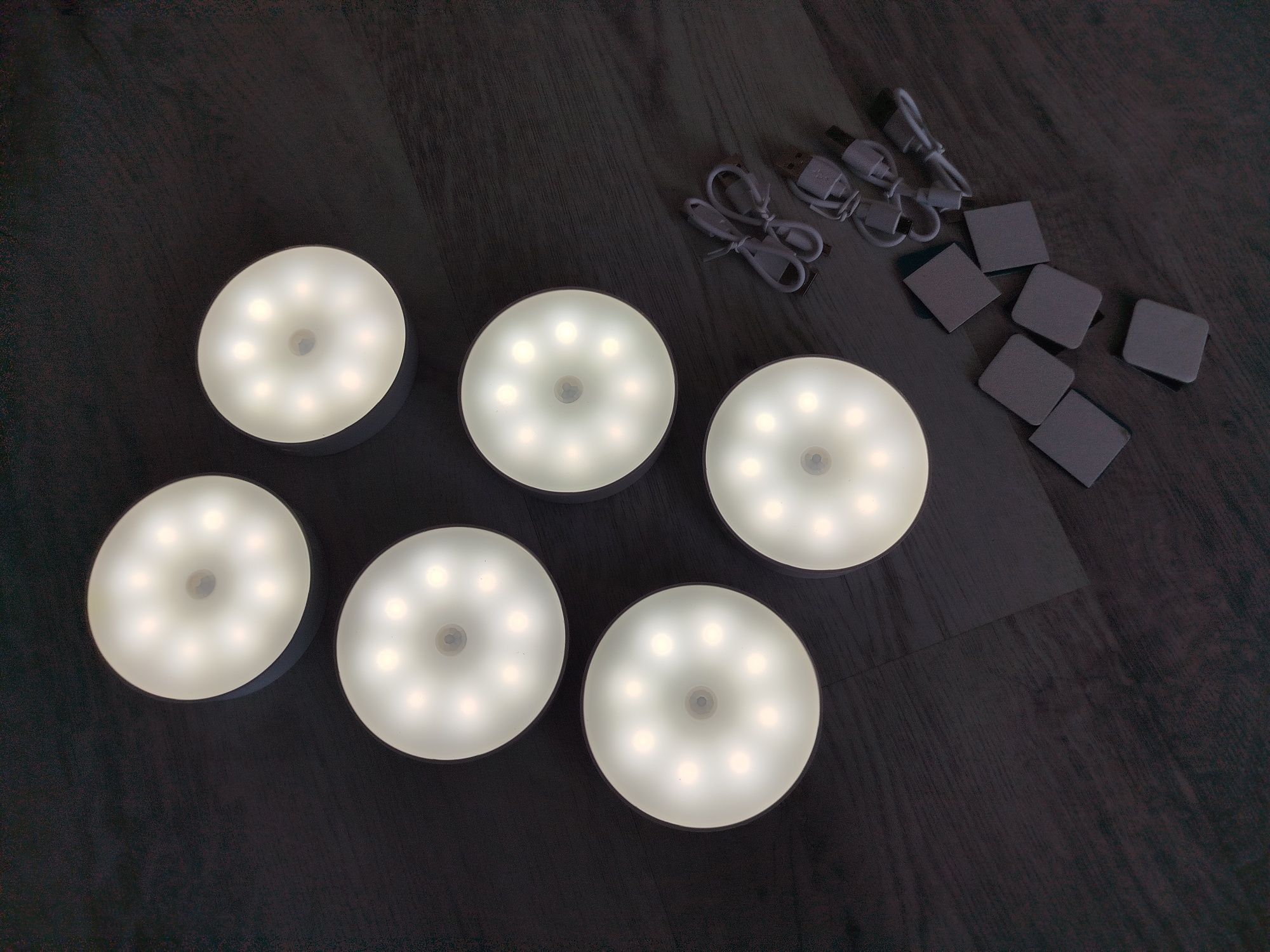 Lampki LED z czujnikiem ruchu 6 sztuk