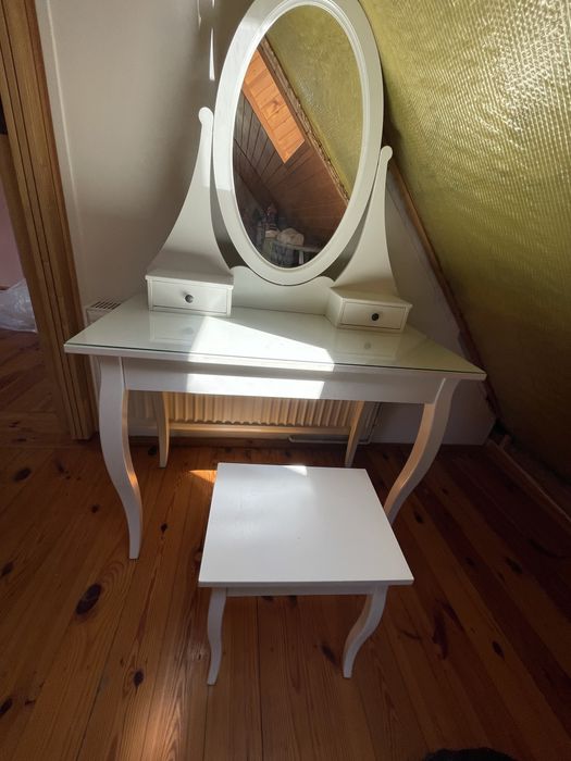 Toaletka Ikea używana z siedziskiem