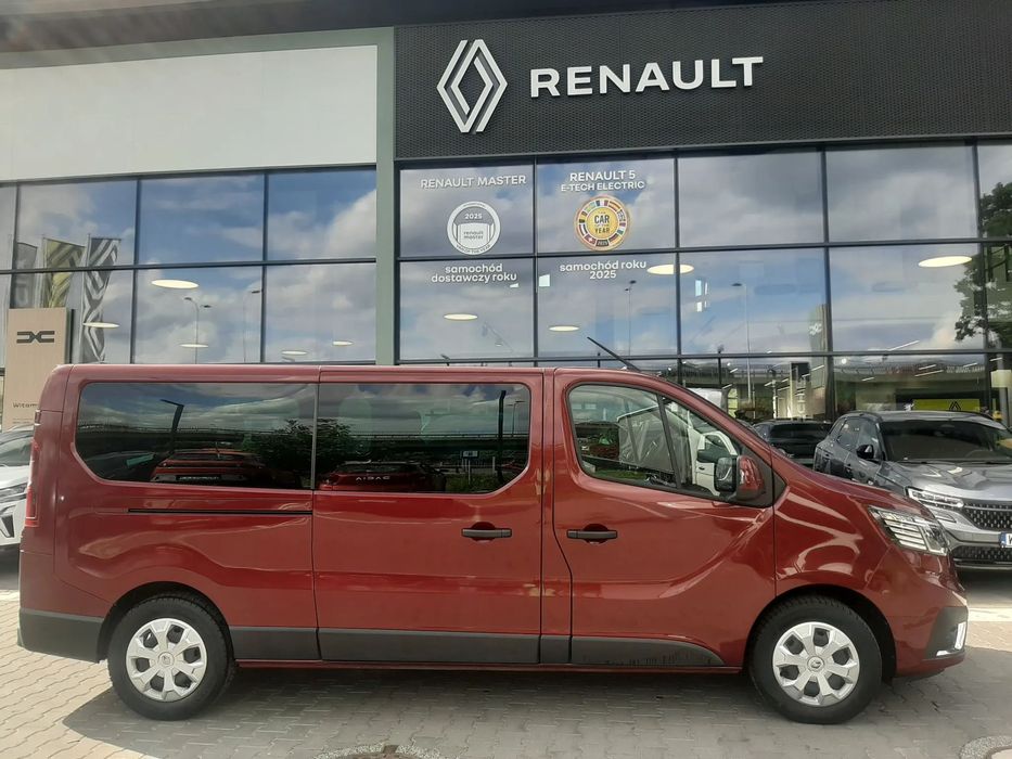 Renault Trafic 8-osobowym, Automat ,GWARANCJA 2026, salon PL, idealny stan