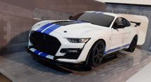 1/18 Ford Mustang GT500 br - Solido