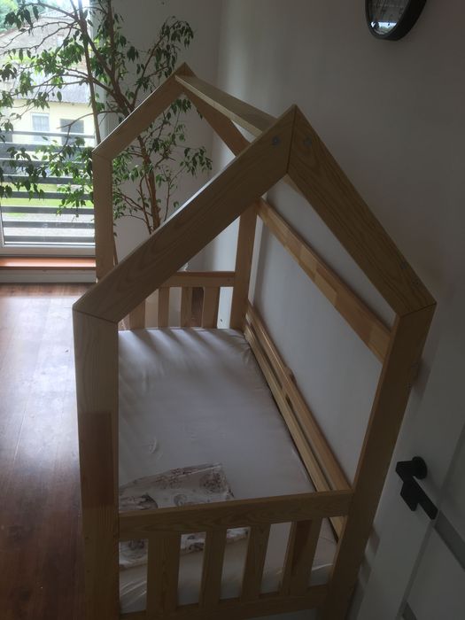Łóżko dziecięce + materac 165x85