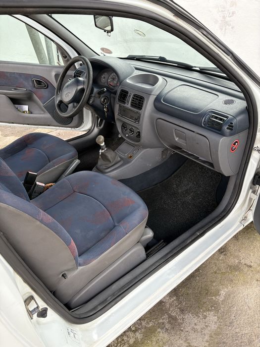 Reunault Clio 1.9D - Economico, Fiavel e Pronto a circular