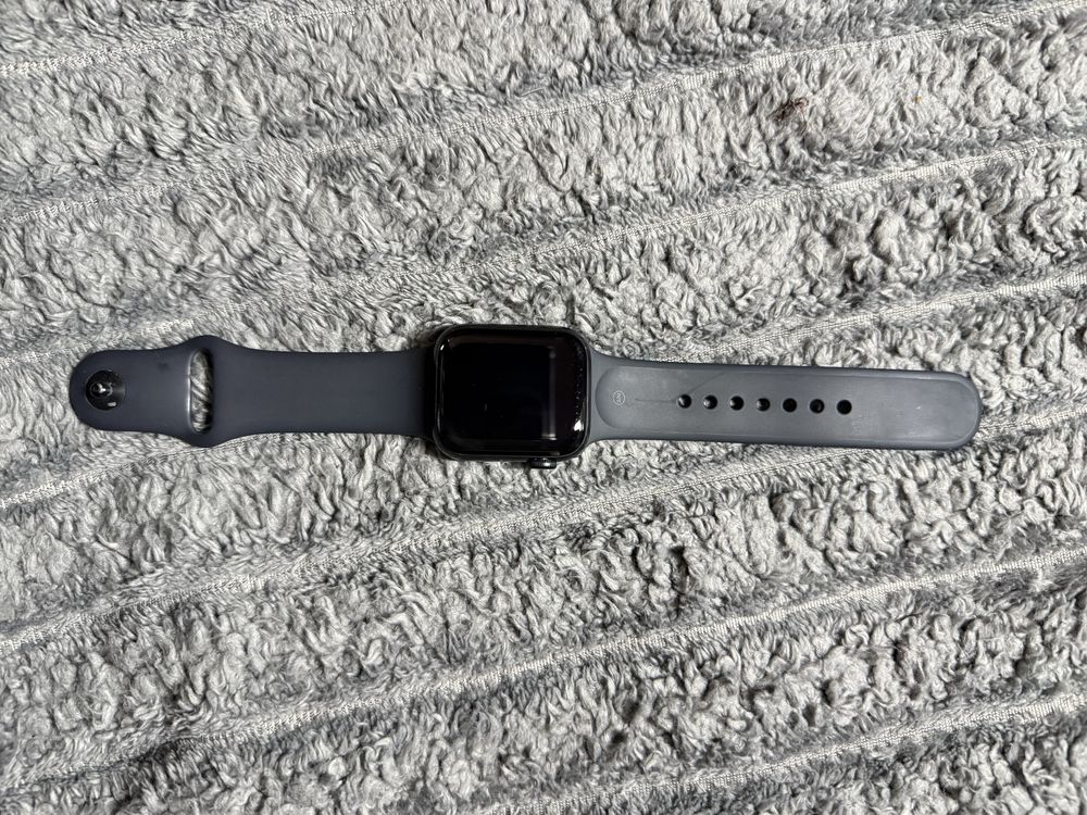 Apple Watch SE 2024