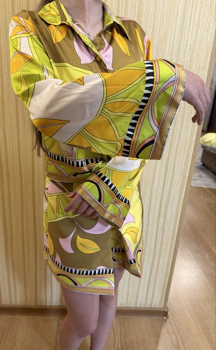 Жіночий    костюм