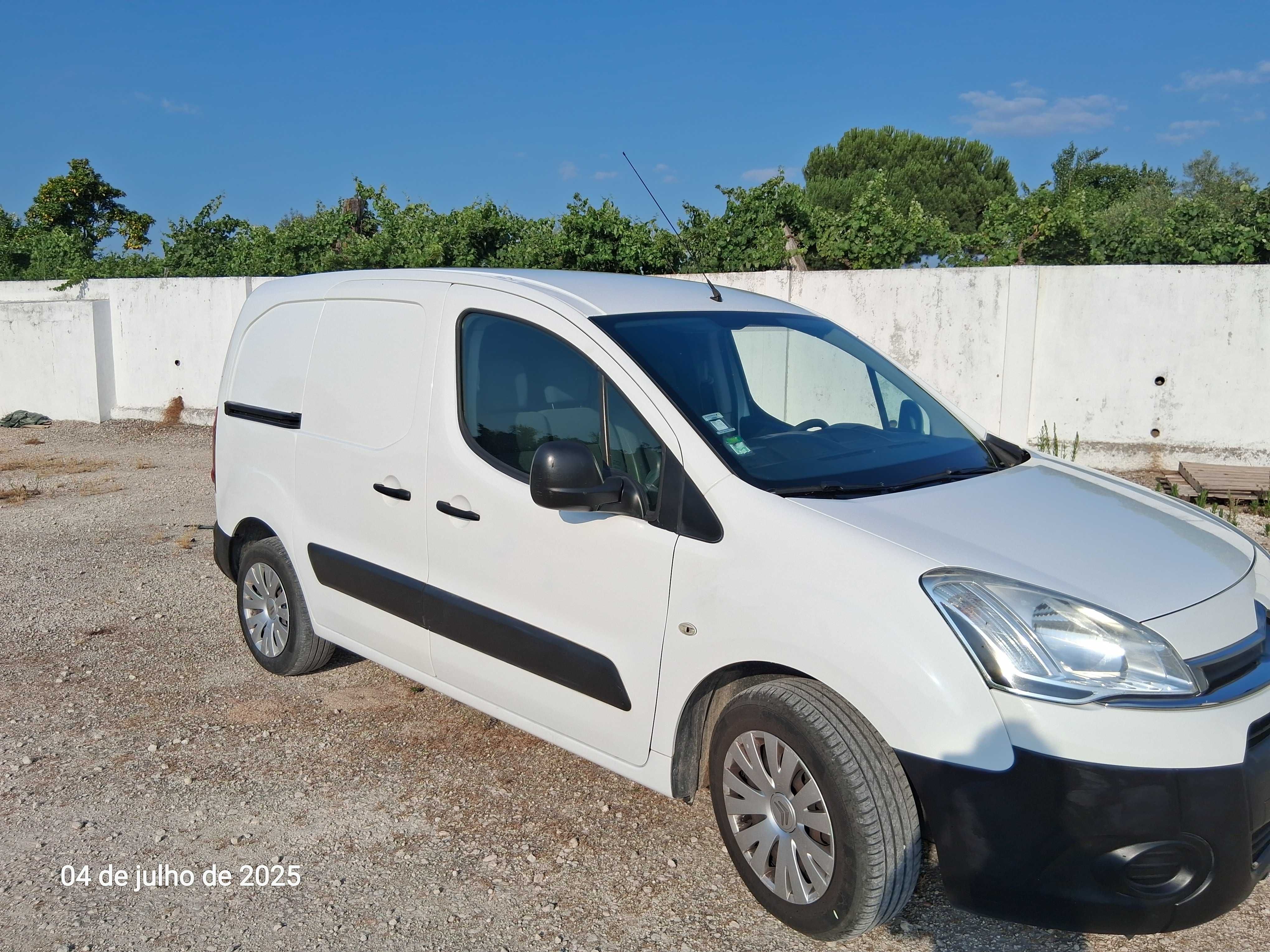 CIROEN BERLINGO de 3 Lugares - L1 - 1.6HDI - 90CV